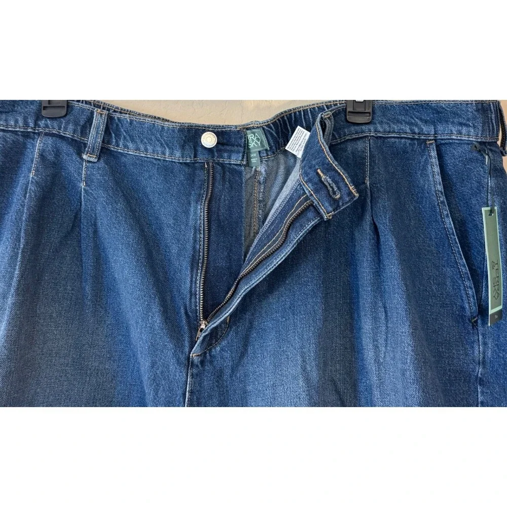 Terra & Sky Drapey Shorts Women 24W Lucy Wash Pleated Denim Casual NEW